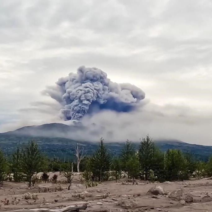 Volcano erupts after powerful earthquake in Russia's Far East and scientists warn of a stronger one
